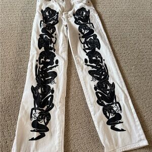 AG Adriano Goldschmied White Jeans with Black Graphic Female Figures bin 28